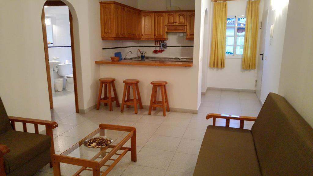 Apartamentos Martell Playa de Santiago  Buitenkant foto